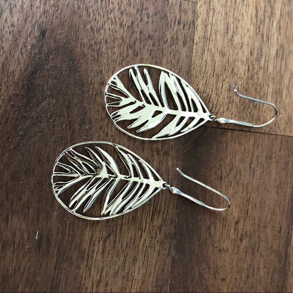 Stella & Dot Gold Earrings